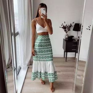 NWT Zara green and white embroidered midi skirt